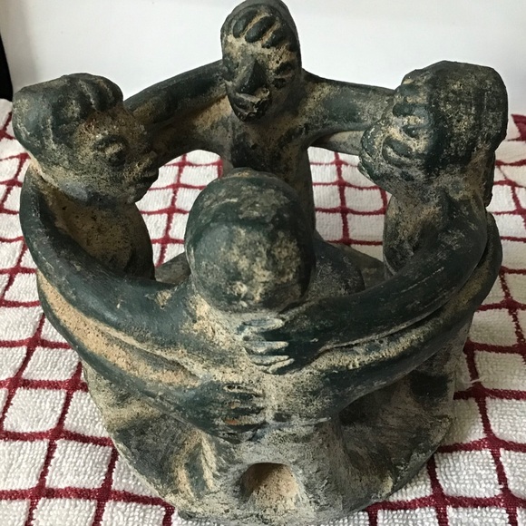 Clay Circle Of Friends Folk Art Pottery MayanAztec - Picture 5 of 6